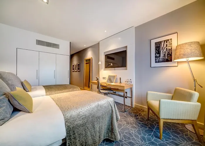 Top Family-Friendly Hotels in Bath